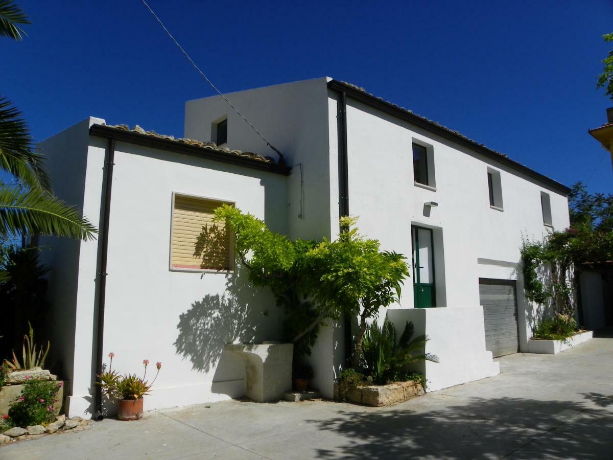 Dabbanna Guest House Chiaramonte Gulfi Exterior foto
