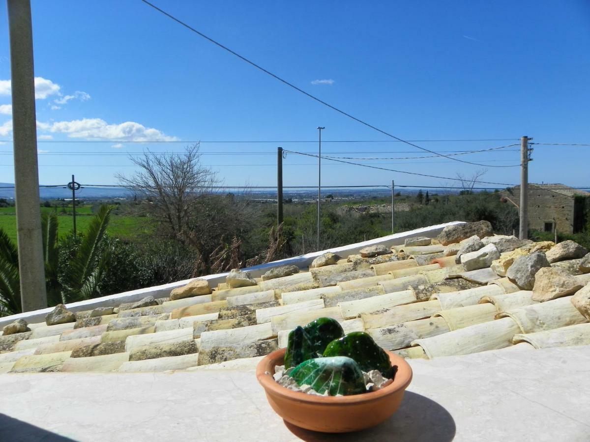 Dabbanna Guest House Chiaramonte Gulfi Exterior foto