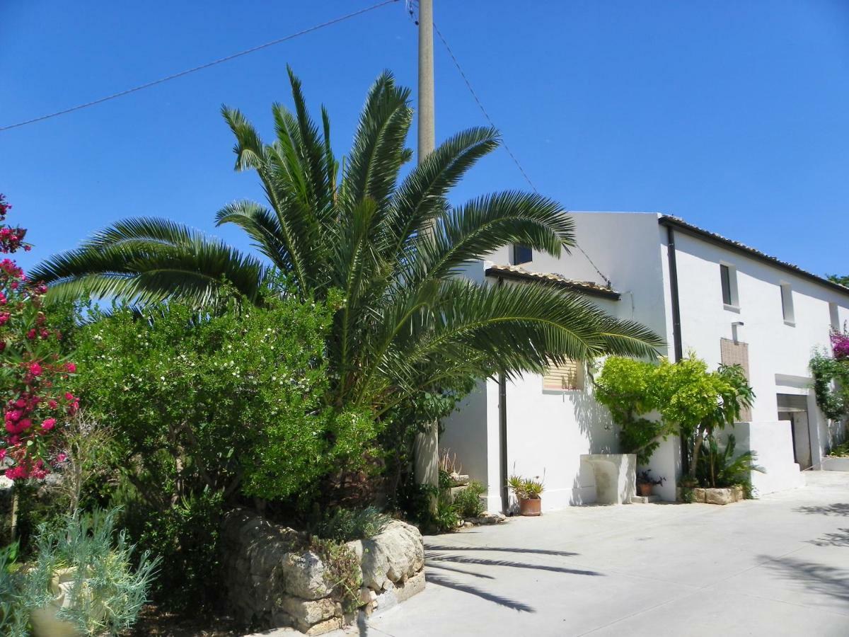 Dabbanna Guest House Chiaramonte Gulfi Exterior foto