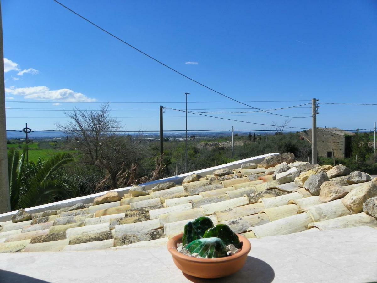 Dabbanna Guest House Chiaramonte Gulfi Exterior foto