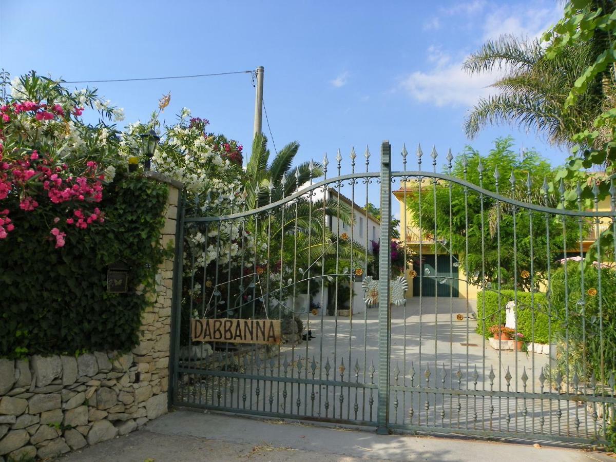 Dabbanna Guest House Chiaramonte Gulfi Exterior foto
