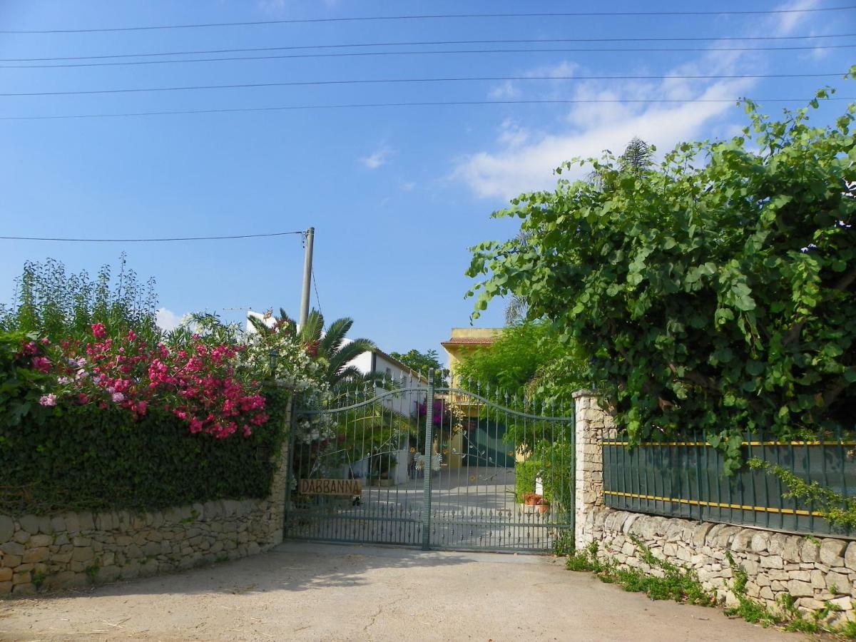 Dabbanna Guest House Chiaramonte Gulfi Exterior foto